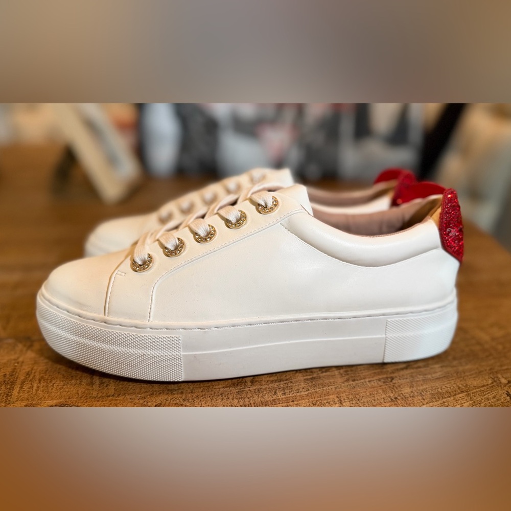 NEW Betsey Johnson White Sneakers with Red Heart - Picture 7 of 8